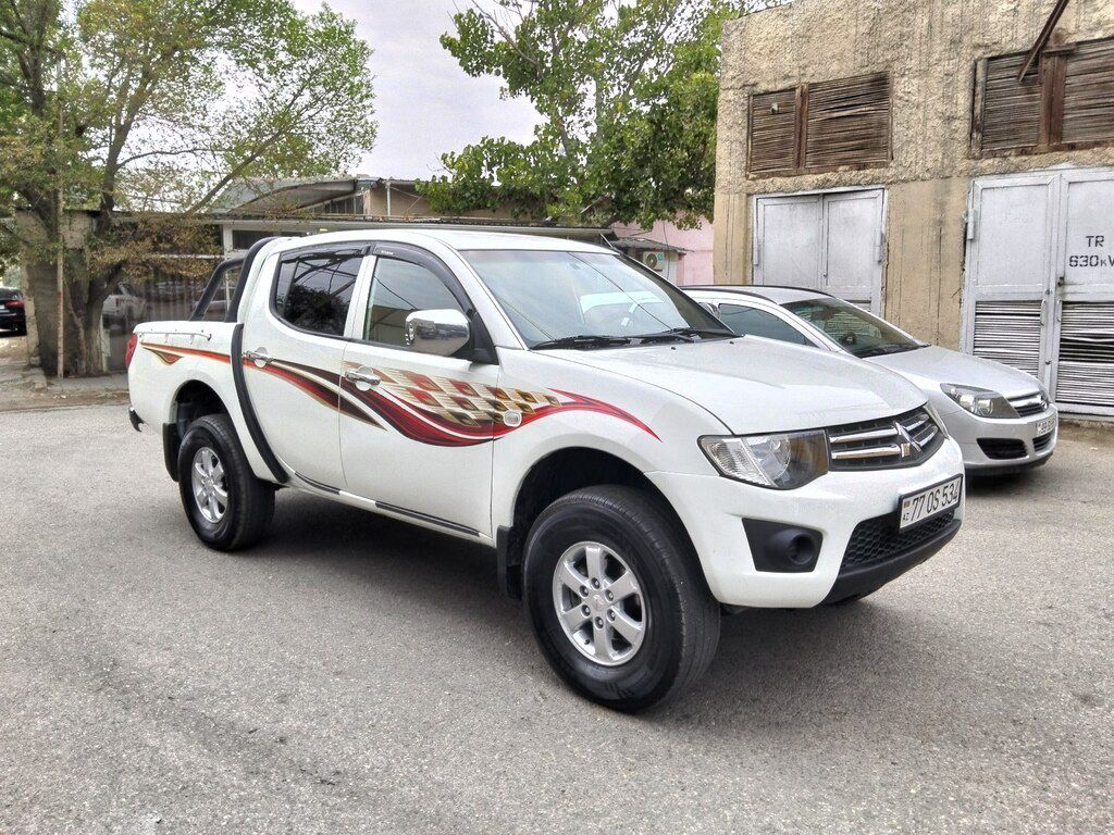 Mitsubishi L200, 2.5 L, 2013 il, 215 000 km — Avtomobillər, Bakı (5)