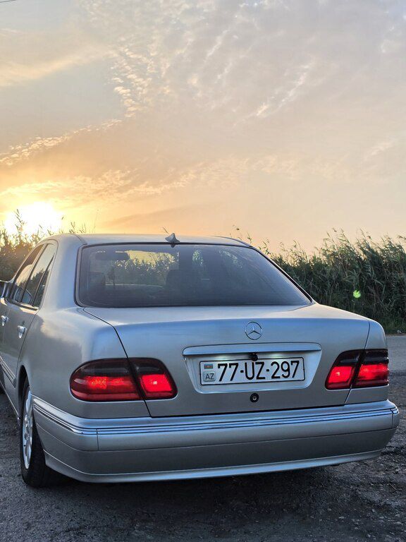 Mercedes E 240, 2.4 L, 2000 il, 369 000 km — Avtomobillər, Salyan (4)