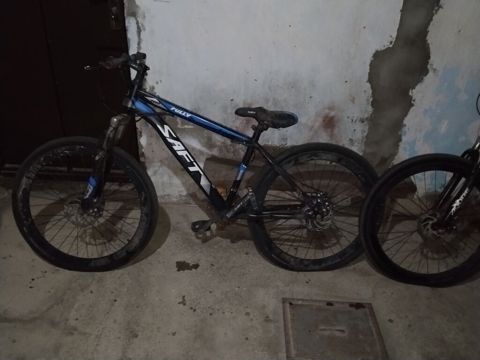 Dağ velosipedi – hardtail, disk əyləcləri, amortizatorlu ön villa — Bakı