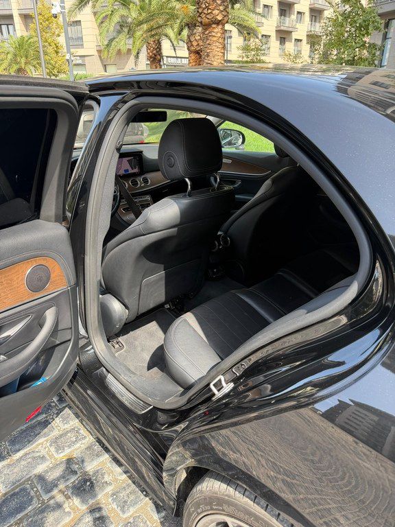 Mercedes E 220 d 4MATIC, 2.0 L, 2019 il, 297 000 km — Avtomobillər, Bakı (9)