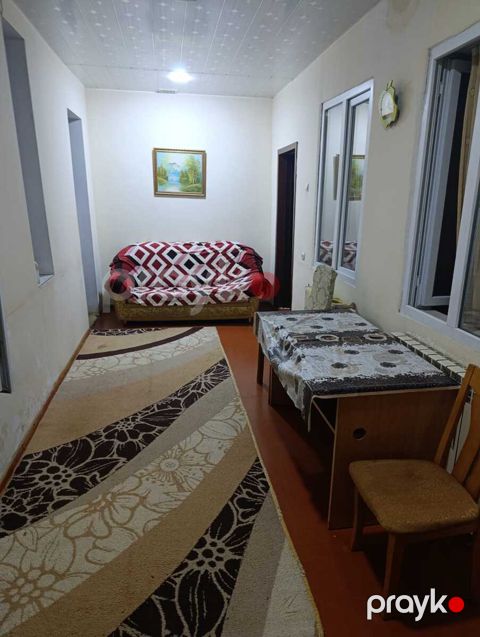 Həyət evi kirayə verilir, İnşaatçılar m
