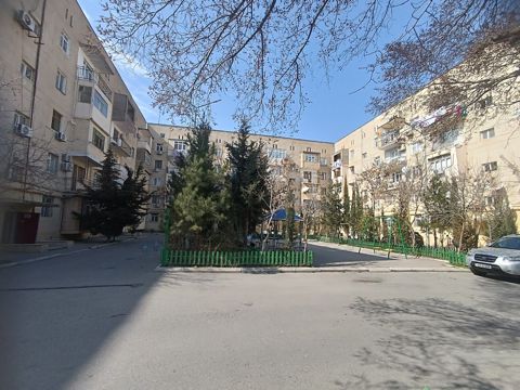 Satılır 2 otaqlı köhnə tikili 58 m² — Bakı