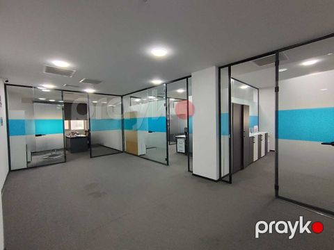 Satılır 5 otaqlı ofis 200 m²