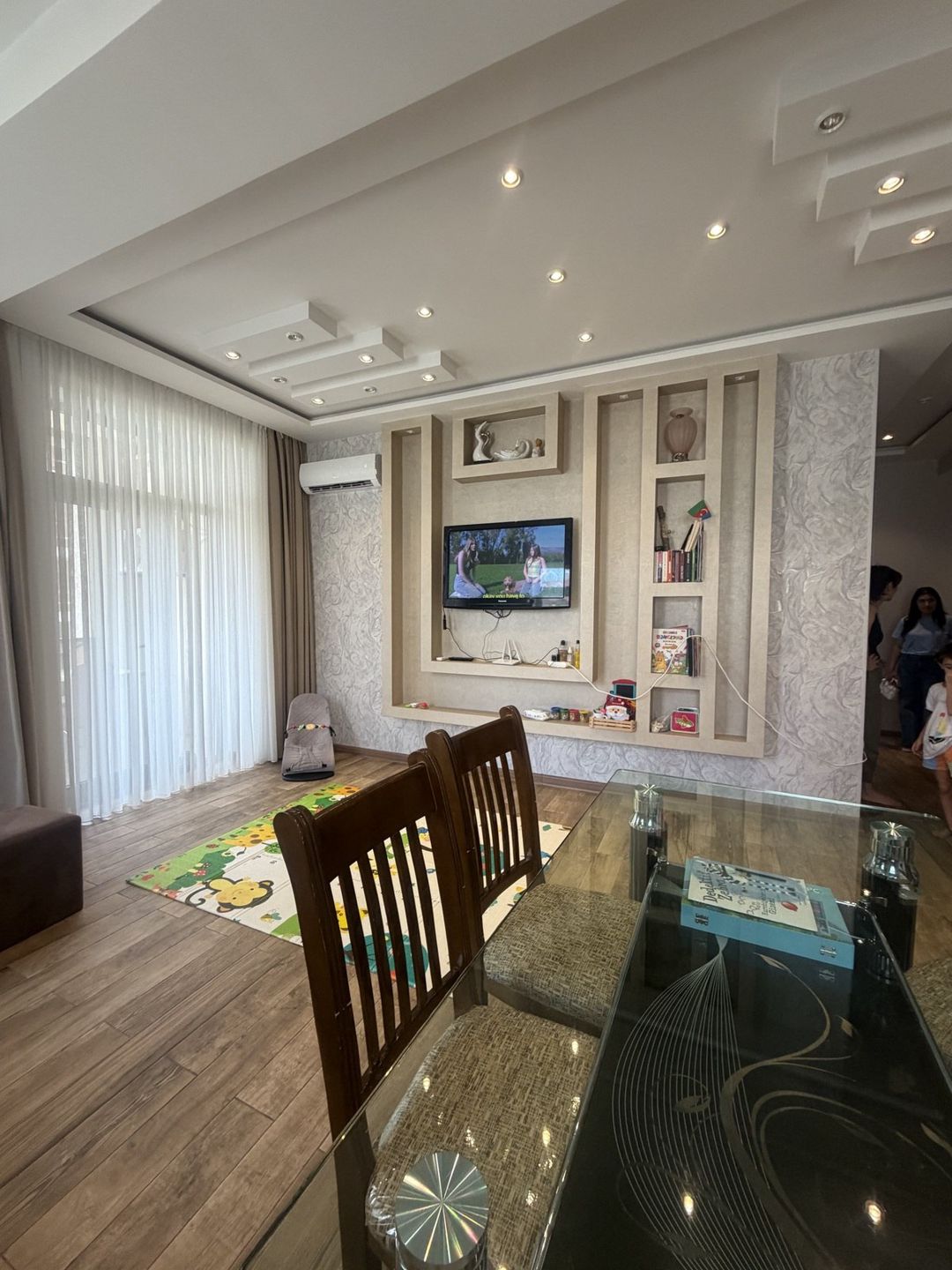 İcarəyə verilir 3 otaqlı yeni tikili 120 m² — Mənzil, Bakı (2)