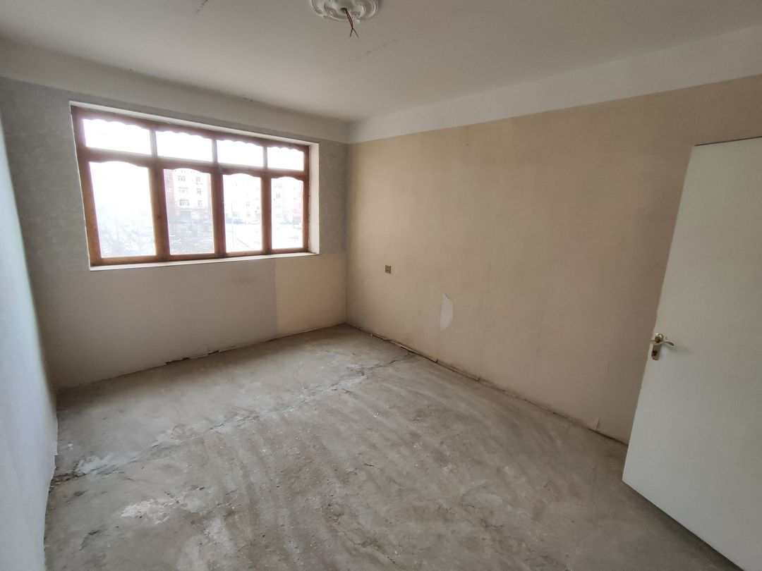 Satılır 4 otaqlı köhnə tikili 81 m² — Mənzil, Bakı (6)