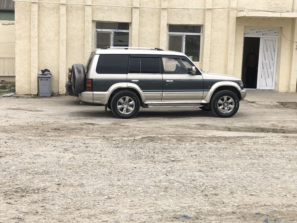 SUV – 7 yerlik, 5 qapılı, tam ötürücülü ofroud tipli model. Xarici — Avto, İmişli (2)