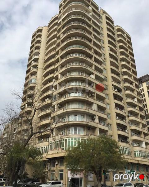 4 otaqlı, Yeni tikili, 143 kv. m