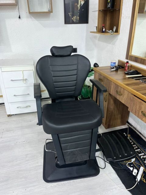 Salon ve berberxana ücün 3 eded kreslo demek olarki Yenidir .Qiymet — Bakı