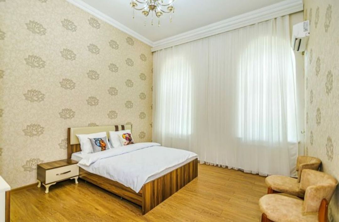 İcarəyə verilir 5 otaqlı köhnə tikili 180 m² — Mənzil, Bakı (10)
