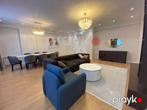 İcarəyə verilir 3 otaqlı yeni tikili 180 m²