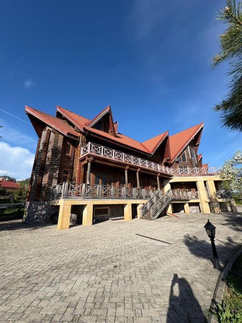 Satılır 12 otaqlı həyət evi/bağ evi 800 m² — Şamaxı