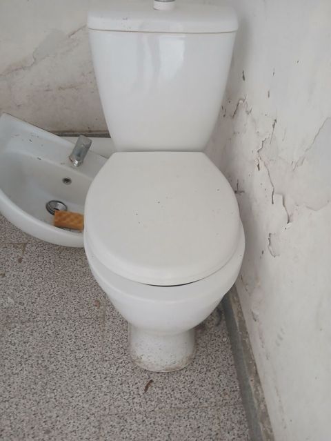 Sərlikli su qovlu WC komplekti - Kafel üçün uyğun, döşəməyə — Bakı