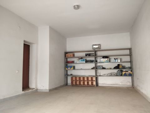Satılır obyekt 40 m² — Bakı