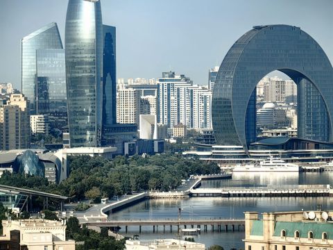 Satılır 2 otaqlı köhnə tikili 47 m² — Bakı