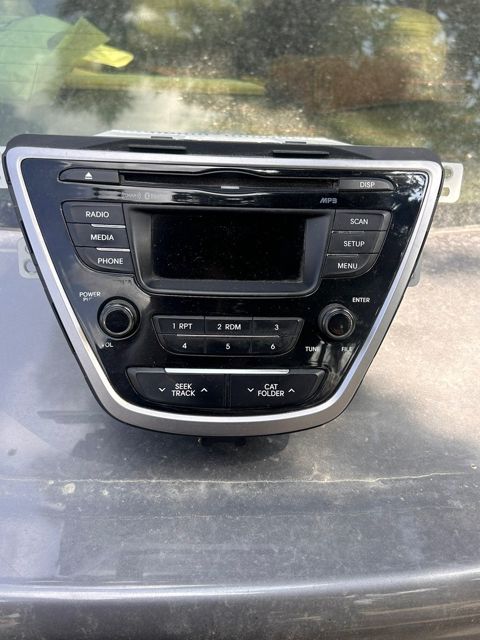 Hyundai Elantra 2013 monitoru — Gəncə