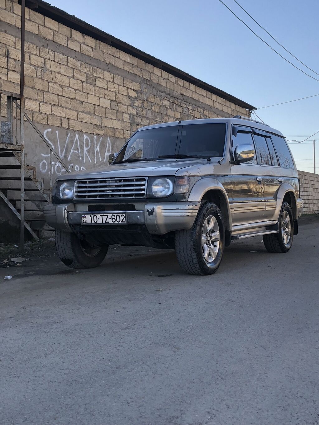 SUV – 7 yerlik, 5 qapılı, tam ötürücülü ofroud tipli model. Xarici — Avto, İmişli (9)