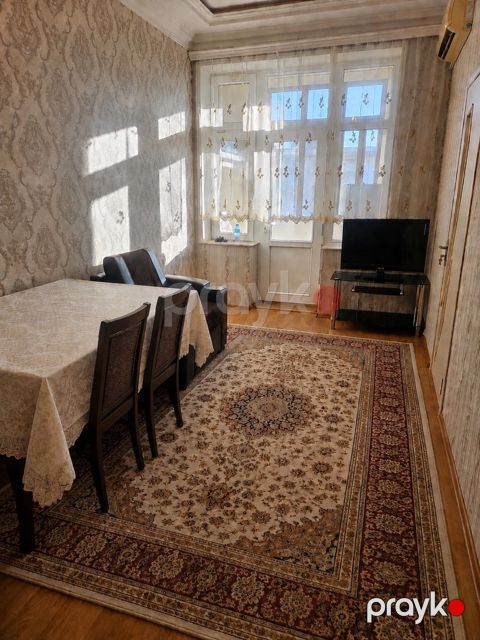 Satılır 2 otaqlı köhnə tikili 43 m²