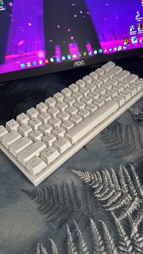 Blue swıtch 63% keyboard rgb tam ıdealdı ışlemılmeyın swıtchlerınde — Mehdiabad
