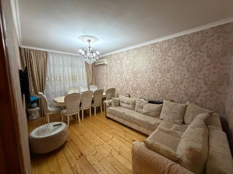 Satılır 2 otaqlı köhnə tikili 60 m² — Bakı