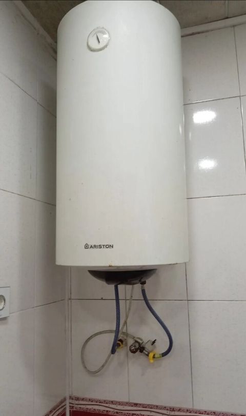 Su qızdırıcı Ariston