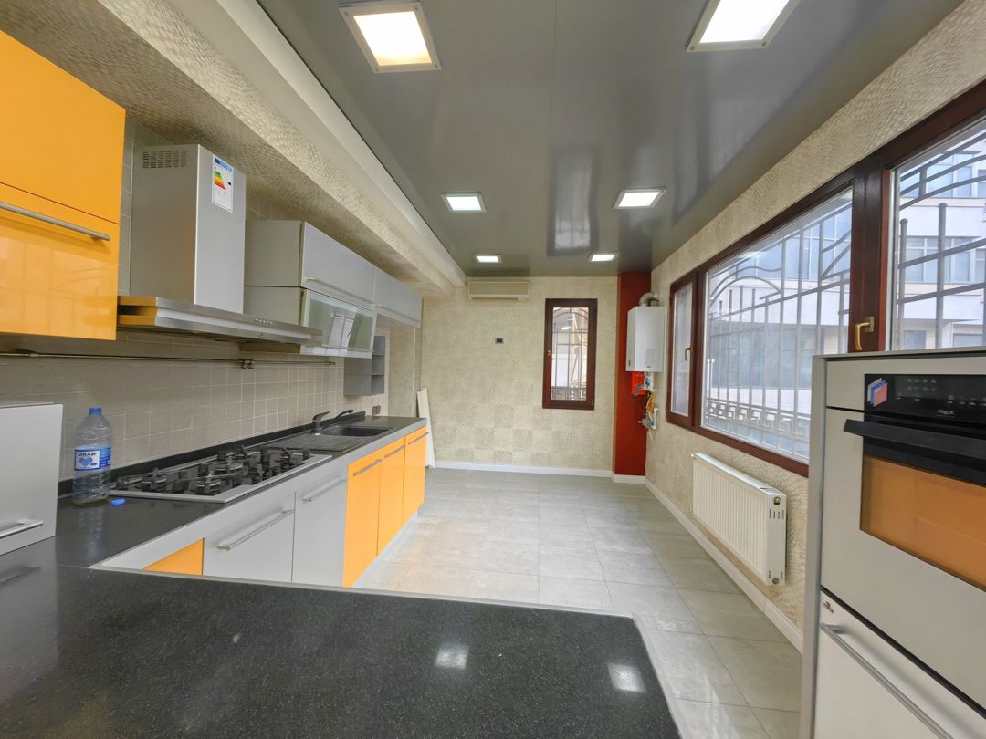 İcarəyə verilir 2 otaqlı köhnə tikili 90 m² — Mənzil, Bakı (10)