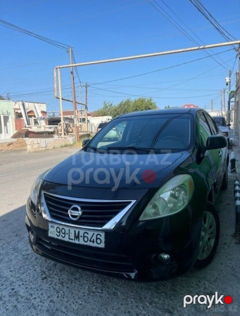 Nissan Versa: 1.6 l 2012 il Sedan