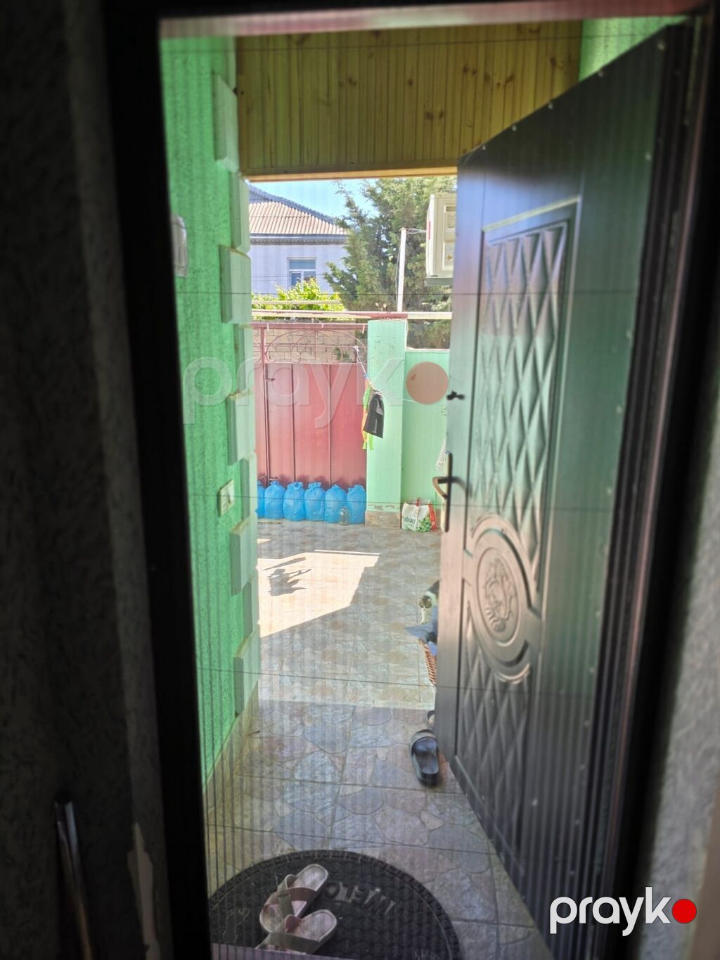 Həyət evi – kompakt həyət sahəsi və örtülü eyvan - Divarları açıq — Ev, villa, Bakı (4)