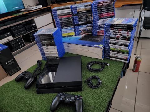 Sony PlayStation 4 — Gaming consoles