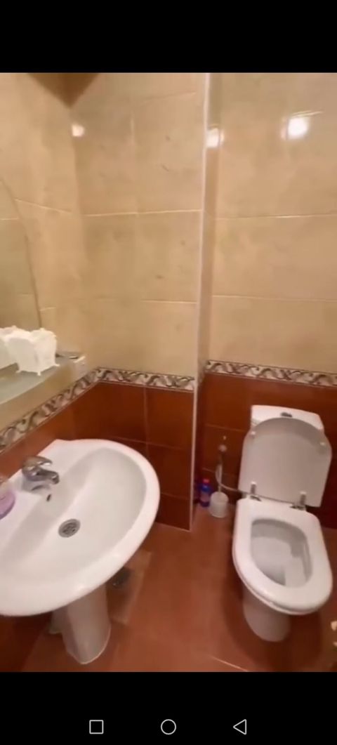İnşaatçılar metrosu yaxınlığında (metroya 4-5 deyqa piyada)5/3 — Bakı
