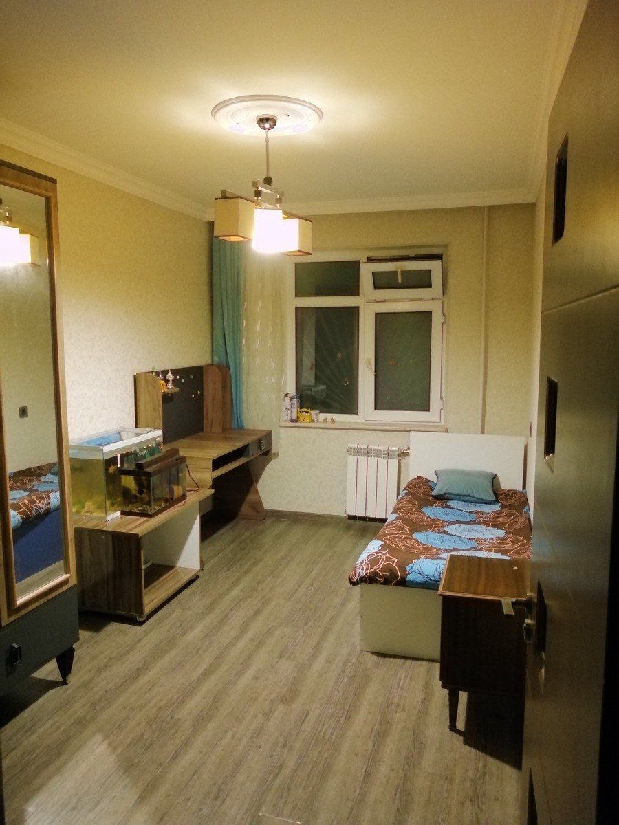 Satılır 4 otaqlı köhnə tikili 100 m² — Mənzil, Bakı (8)
