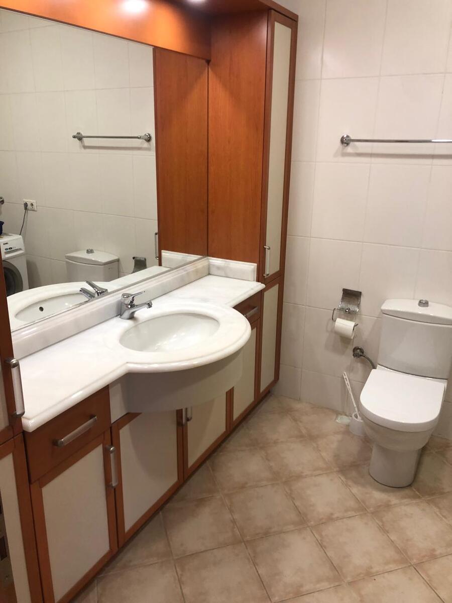 İcarəyə verilir 4 otaqlı yeni tikili 200 m² — Mənzil, Bakı (12)