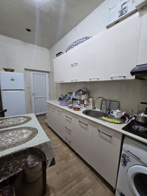 Satılır 2 otaqlı köhnə tikili 50 m² — Bakı