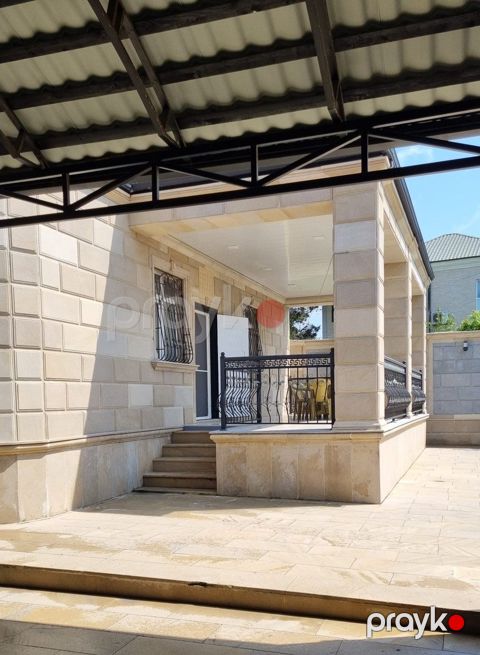 Satılır 4 otaqlı həyət evi/bağ evi 180 m²
