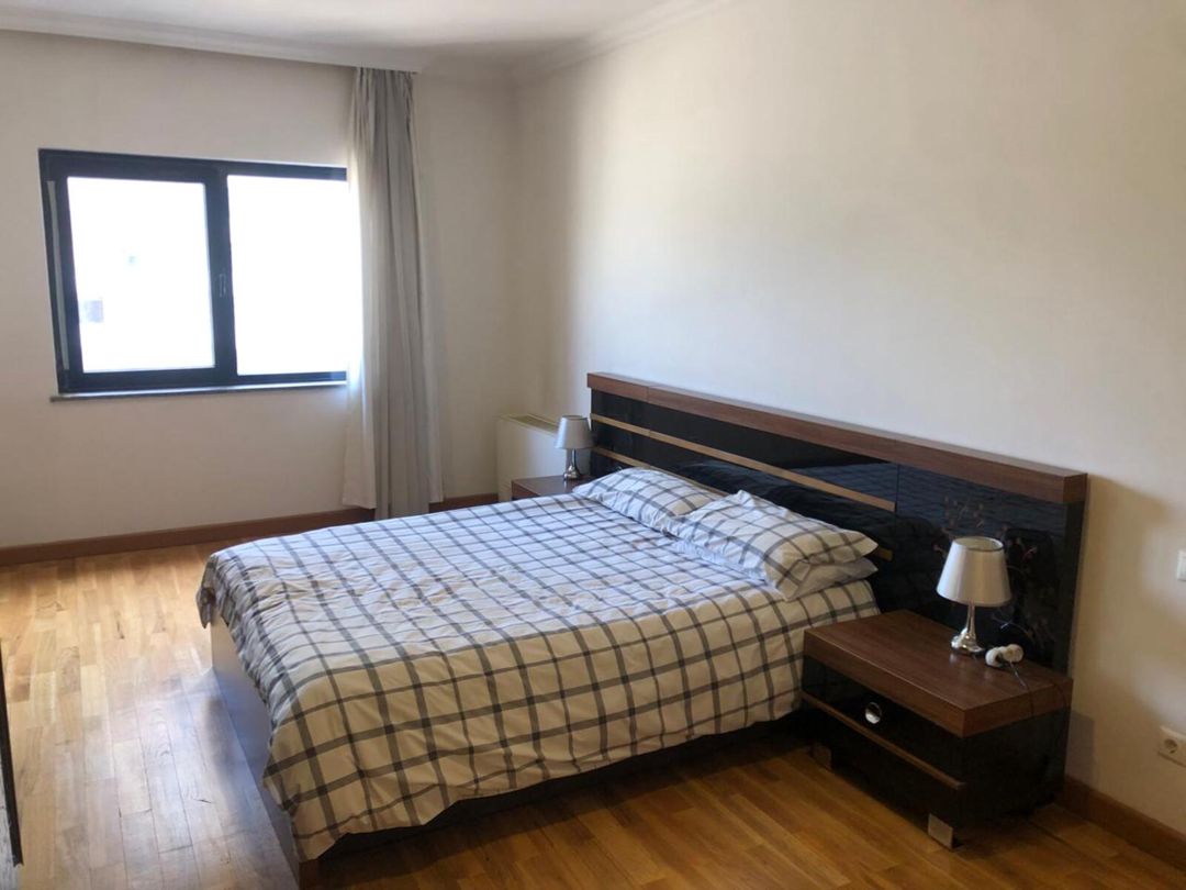İcarəyə verilir 4 otaqlı yeni tikili 200 m² — Mənzil, Bakı (6)