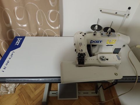 Doıt sənaye tikiş maşını və iş masası komplekti - Brend: Doıt - Növ — Bakı