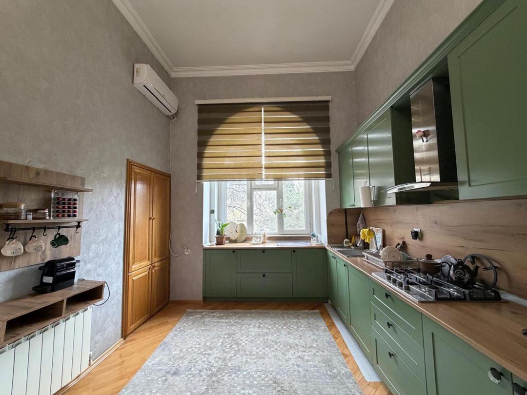 Satılır 5 otaqlı köhnə tikili 255 m² — Mənzil, Bakı (8)