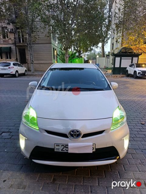 Toyota Prius, 1.8 L, 1.3 kWh, 2012 il, 317 041 km