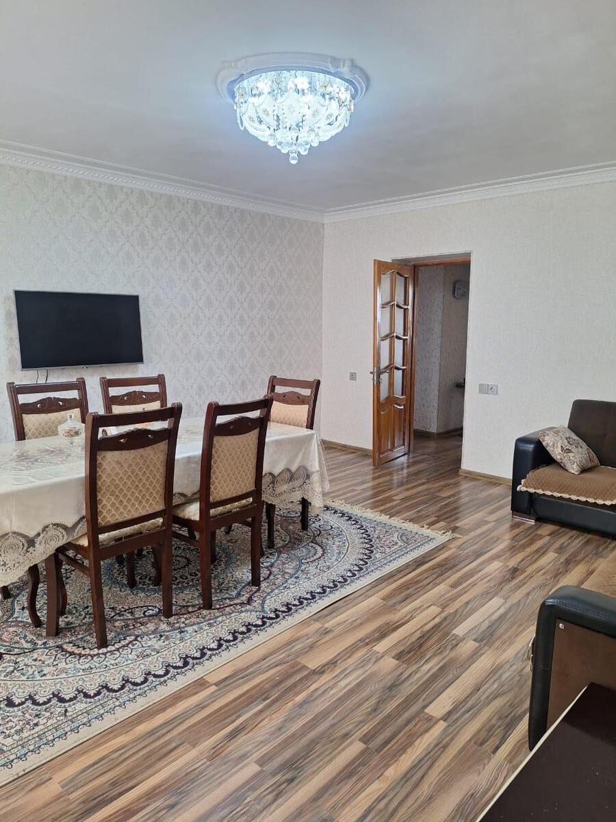 Satılır 5 otaqlı köhnə tikili 100 m² — Mənzil, Bakı (2)