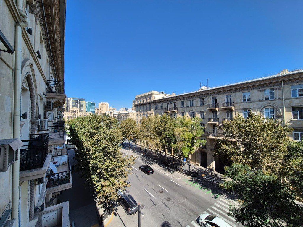 Satılır 3 otaqlı köhnə tikili 100 m² — Mənzil, Bakı (5)