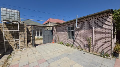 Satılır 1 otaqlı həyət evi/bağ evi 30 m² — Bakı