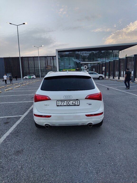 Audi Q5, 2.0 L, 2010 il, 194 300 km — Avtomobillər, Bakı (8)