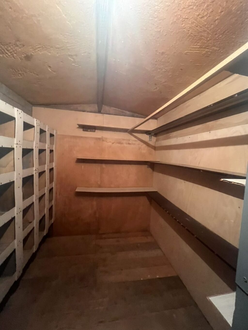 Göyərçin yuvasi Taxta və metal konstruksiyalı mobil konteyner/taxta — Hazır konstruksiyalar, Bakı (2)