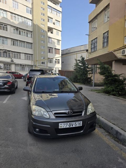 Toyota Corolla, 1.4 L, 2005 il, 243 875 km — Bakı