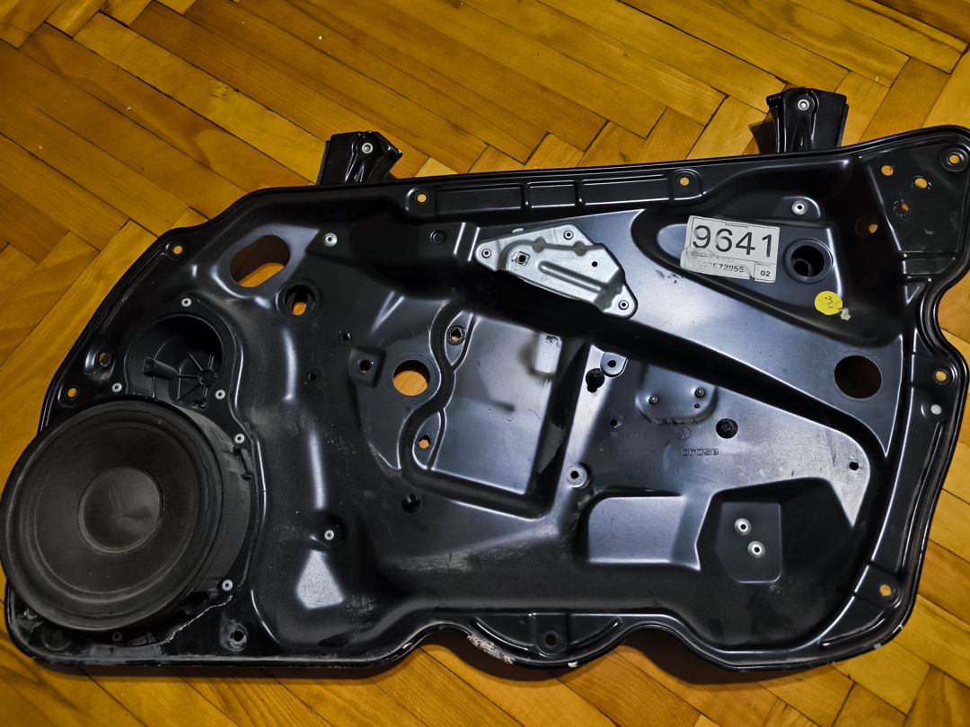 VW Passat B6 2005 sağ ön qapı iç panel komplekti — Salon detalları, Buzovna