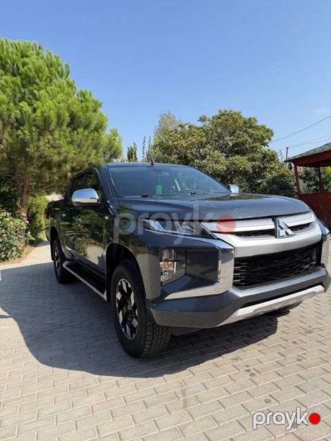 Mitsubishi L200, 2.4 L, 2020 il, 160 000 km