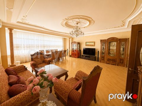 Satılır 4 otaqlı yeni tikili 220 m²