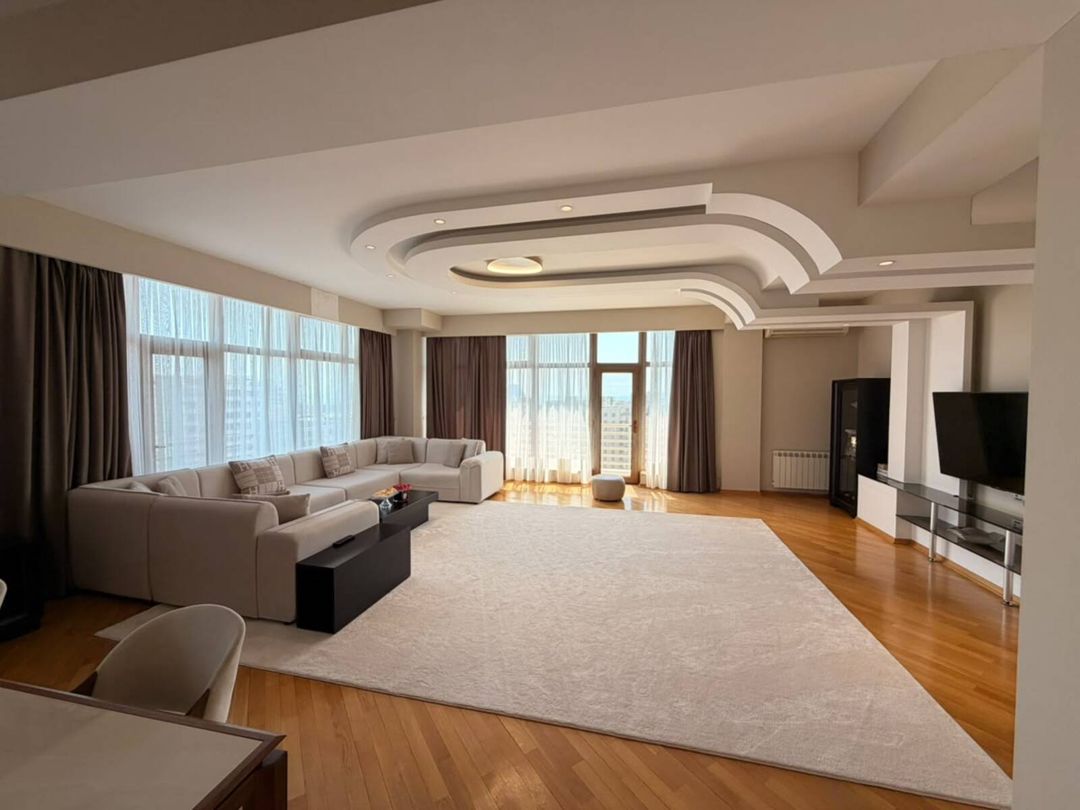 Satılır 5 otaqlı yeni tikili 270 m² — Mənzil, Bakı (2)