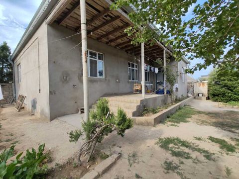 Həyət evi, Buzovna qəs — Bakı