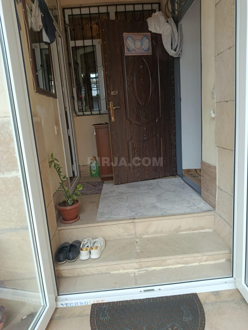 Satılır həyət evi, Qaraçuxur qəs — Daşınmaz əmlak (2)