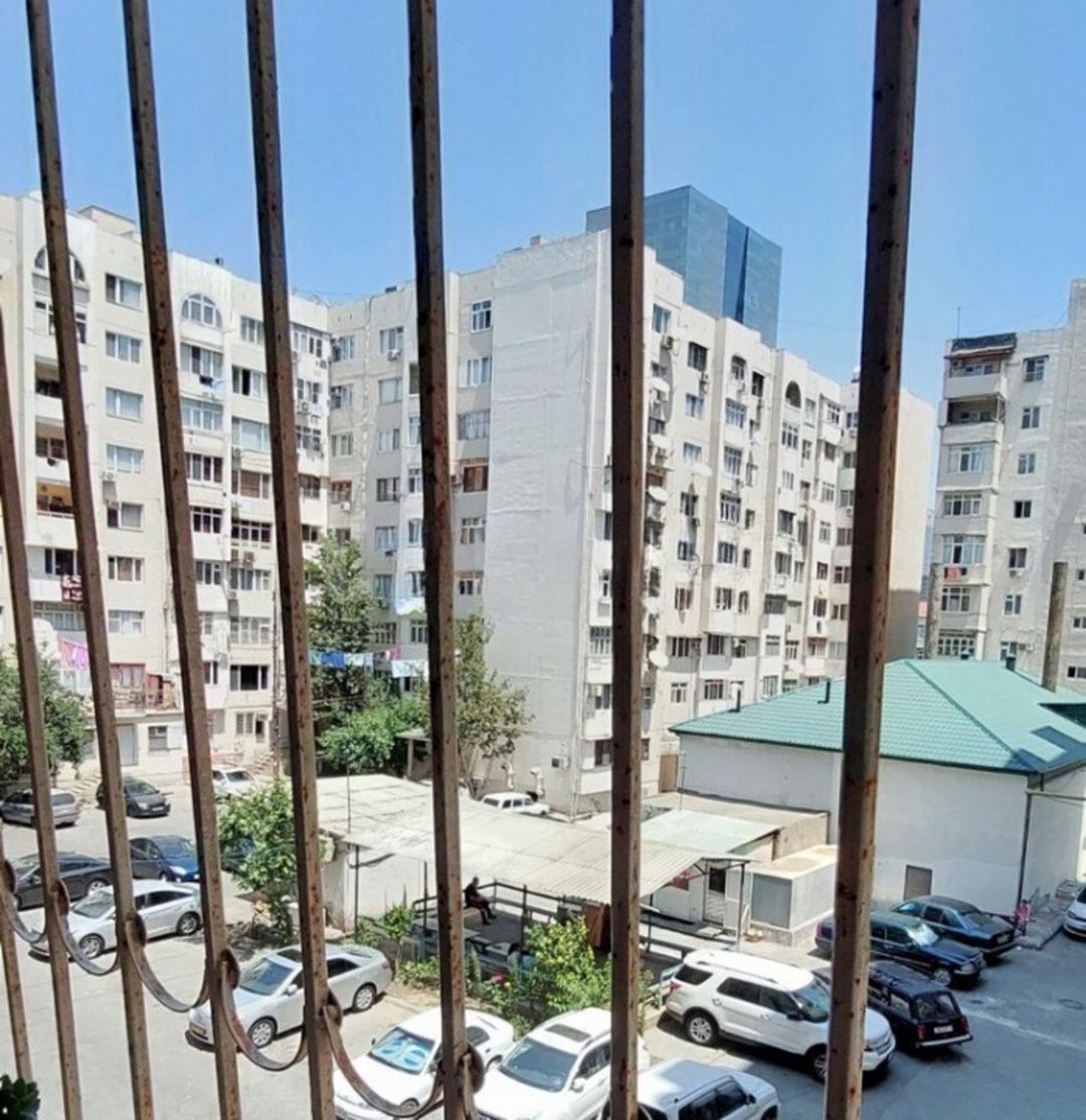 Satılır 4 otaqlı köhnə tikili 115 m² — Mənzil, Bakı (5)